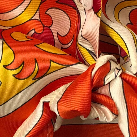 Elegant Zara London Shirt With Tie Front Bow: Size S. - Picture 11 of 11